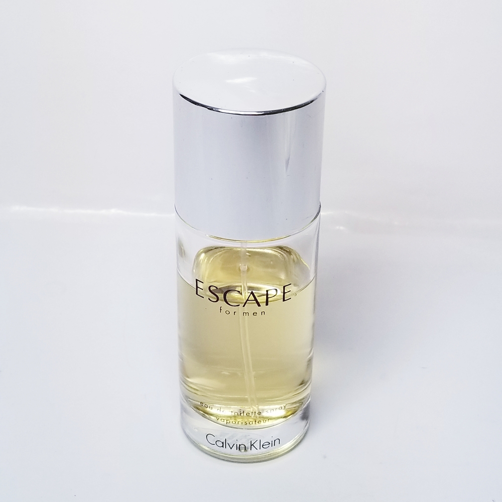 Calvin Klein Escape for Men Eau de Toilette Spray - Silver and Clear